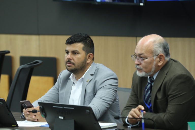 Diputado de Nueva República propone multa de más de 2 millones para quien raye o dañe iglesias o edificios públicos