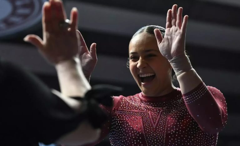 Gimnasta tica Luciana Alvarado cierra la temporada 2025 con un sólido cuarto lugar en el Torneo Regional de la NCAA