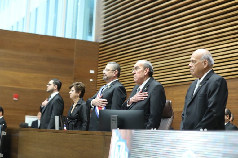 Rodrigo Chaves defiende su gestión, arremete contra otros poderes y llama a reformar el Estado