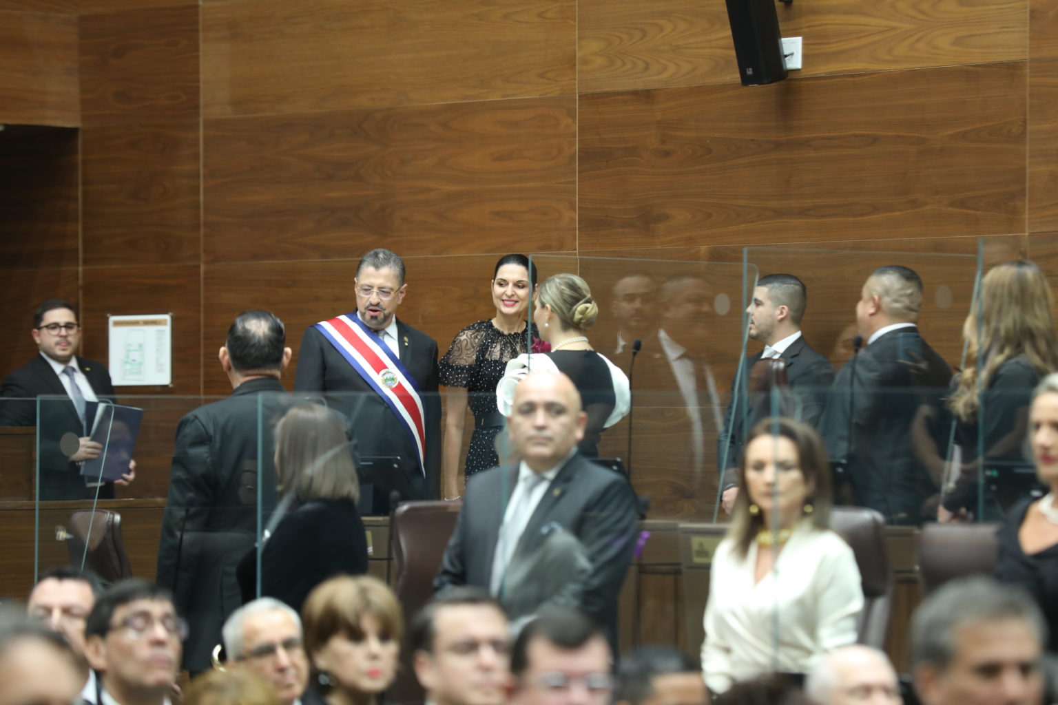Imagen principal del artículo: Diputados critican informe de Chaves por omitir crisis sociales y convertirlo en "publirreportaje"