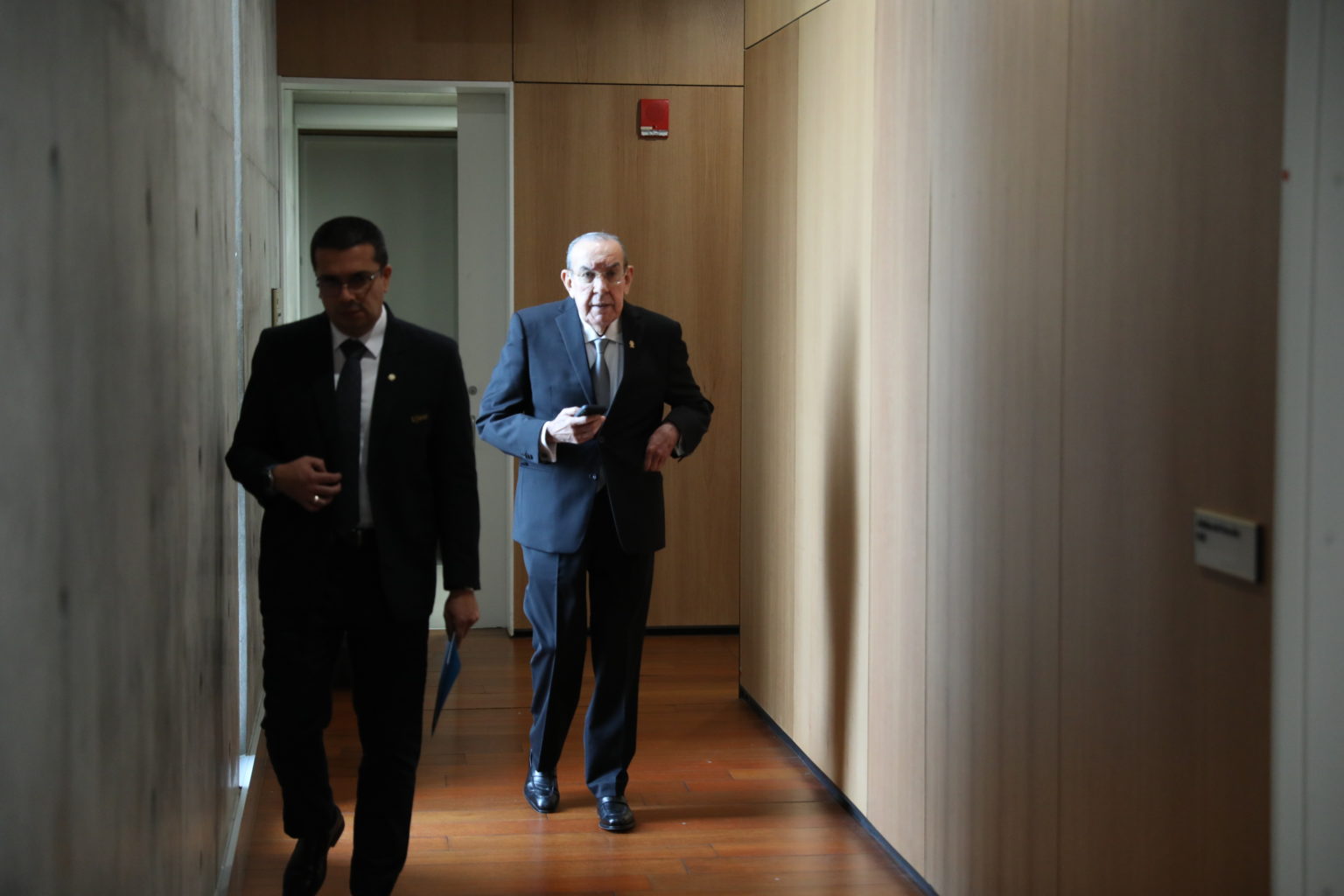 Imagen principal del artículo: Rodrigo Arias es reelecto por cuarto año consecutivo como presidente del Congreso
