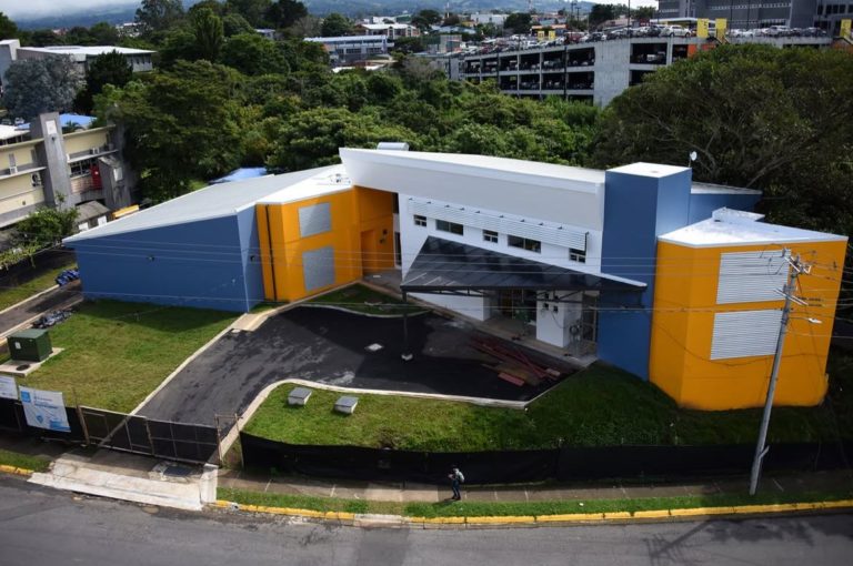 Ciclotrón de la UCR sigue sin recibir orden de inicio por parte de la CCSS pese a contratación vigente