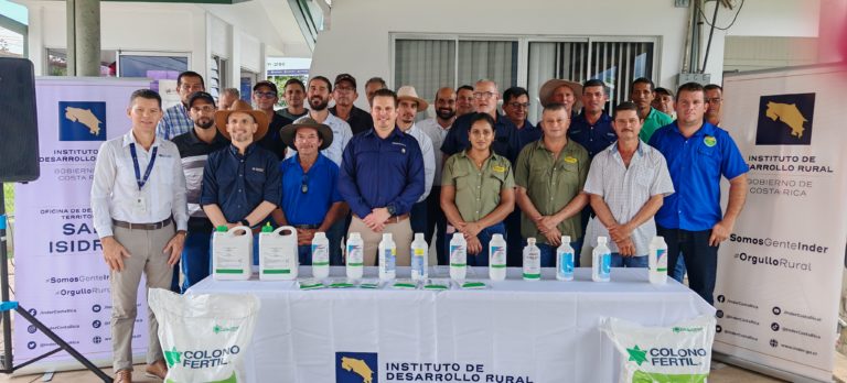 Productores de frijol en la Región Brunca reciben insumos agrícolas por ₡237 millones