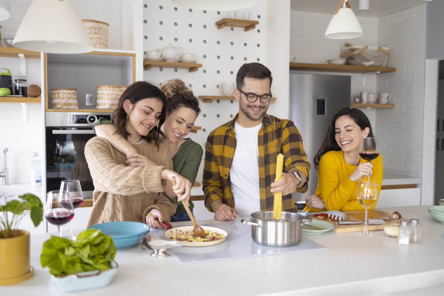 Imagen principal del artículo: Su cocina: comida, conversaciones y lesiones en las manos