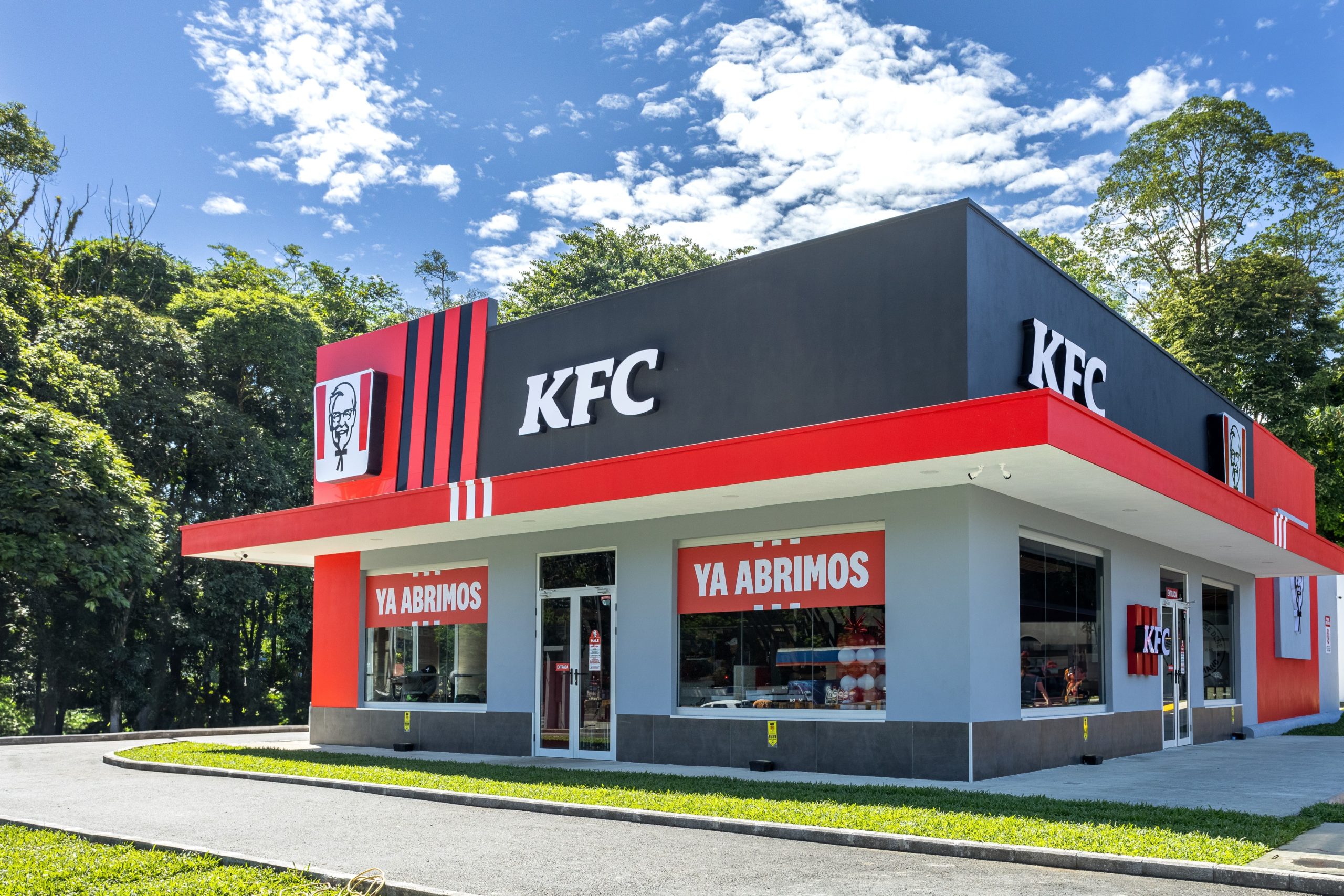 Imagen principal del artículo: KFC Costa Rica realizará feria de empleo en Curridabat el 24 de septiembre