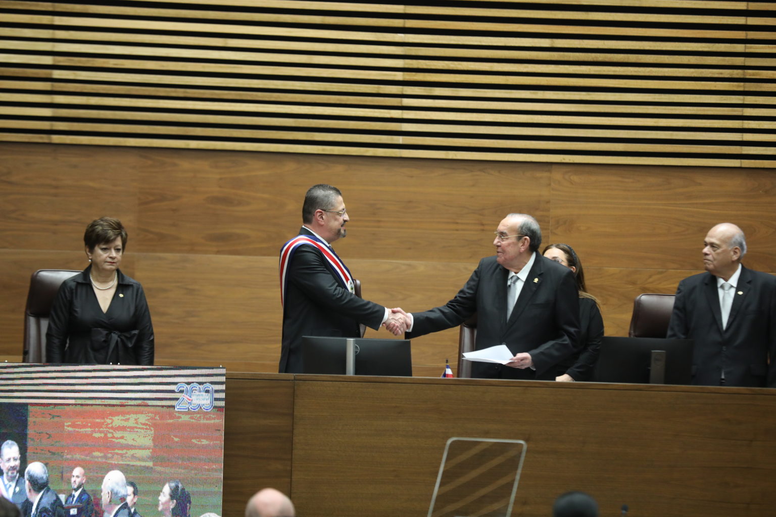 Imagen principal del artículo: Congreso admite a trámite reforma constitucional para obligar al presidente a escuchar a las fracciones tras su informe anual