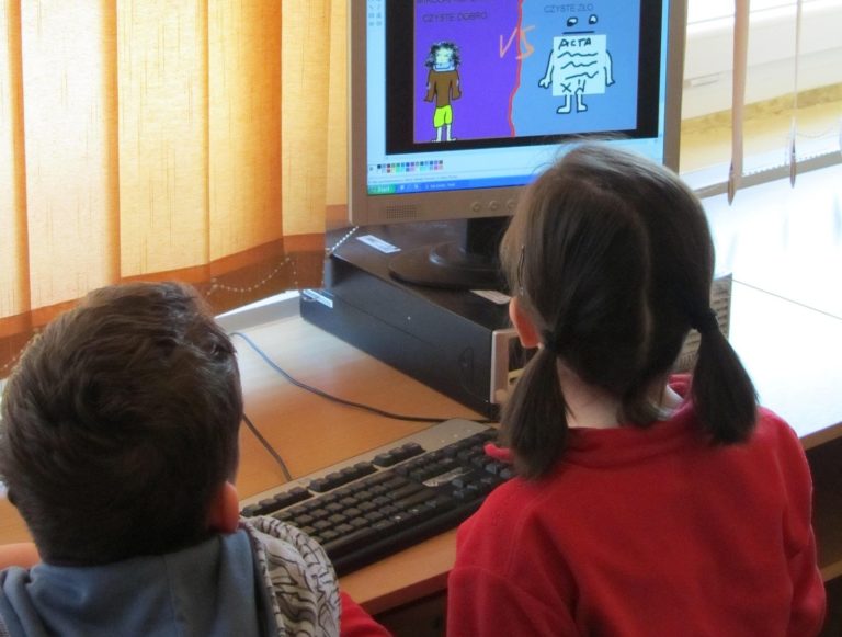 Infancia digital: los retos para nuestra sociedad y sus riesgos