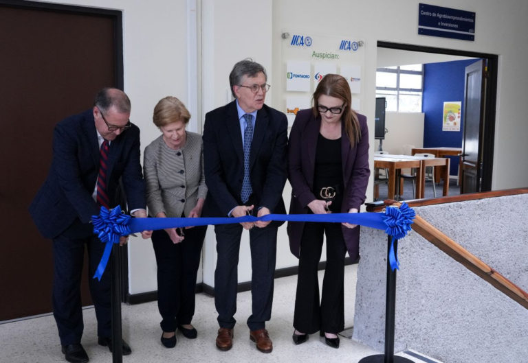 El IICA inaugura Centro de Agrobioemprendimientos e Inversiones en su sede en Coronado