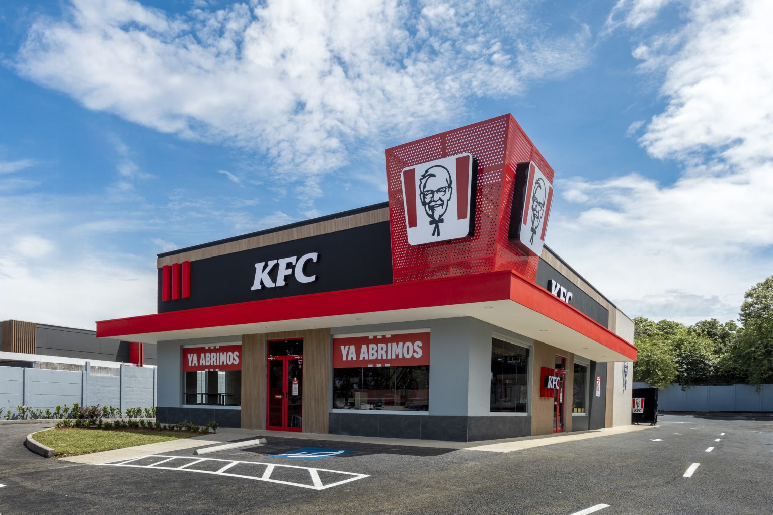 Imagen principal del artículo: Cartago y Alajuela: KFC Costa Rica realizó sus primeras dos aperturas del 2025