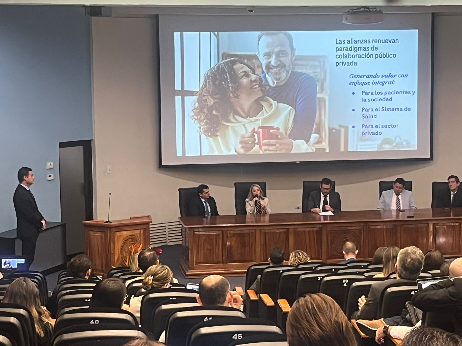 Imagen principal del artículo: Costa Rica apuesta por la innovación para transformar sistema de salud a través de la Compra Pública Innovadora
