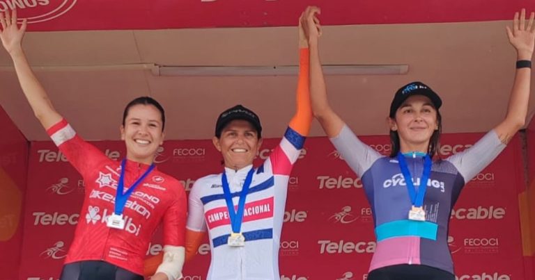 Tica Adriana Rojas se consagra campeona nacional élite de ciclismo de ruta