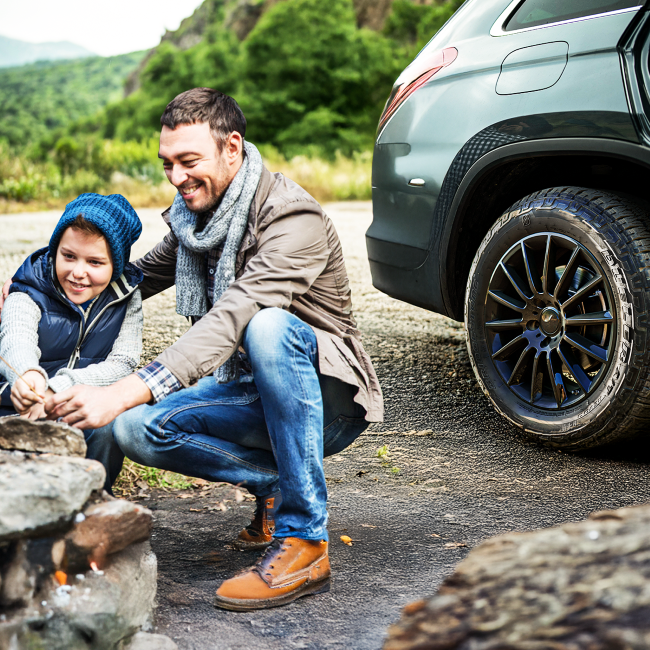 Imagen principal del artículo: Con Papá y Bridgestone, cada camino se siente más seguro