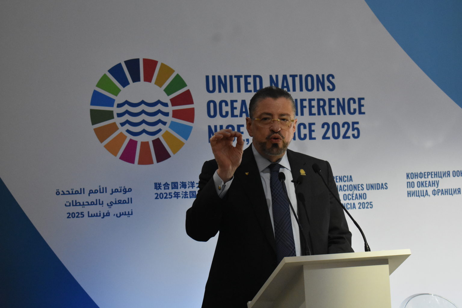 Imagen principal del artículo: UCR denuncia que Gobierno intentó callar a sus científicos tras retiro de credenciales en cumbre por los océanos