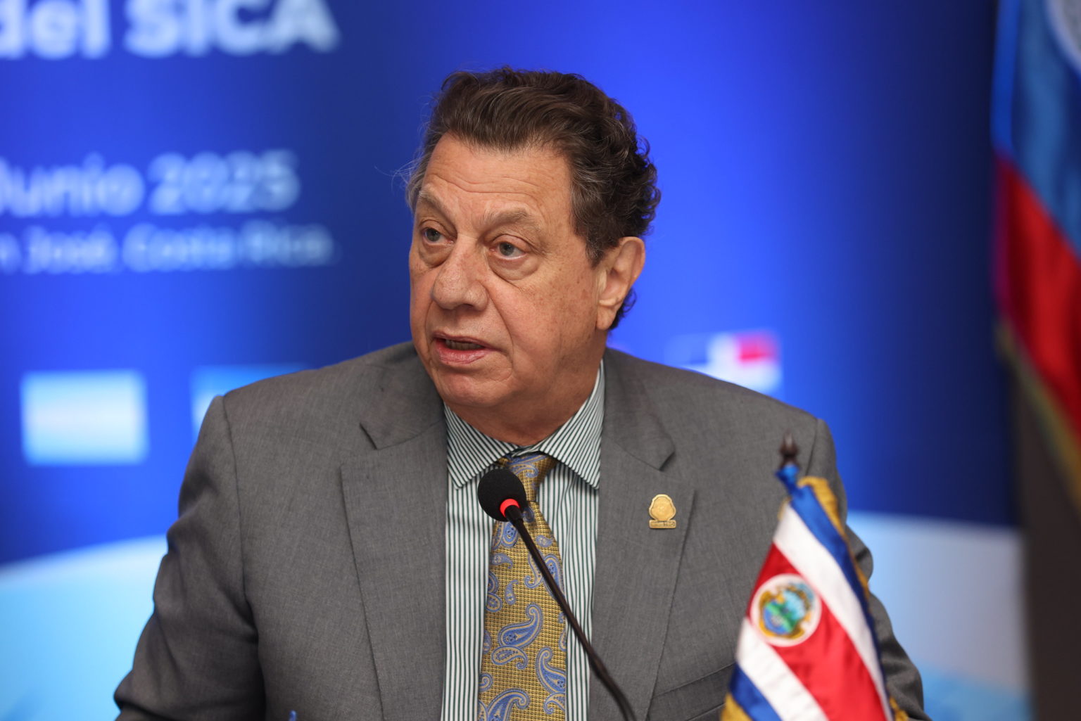 Imagen principal del artículo: Gobierno reconoce legado de agricultores y productores en protección del ambiente