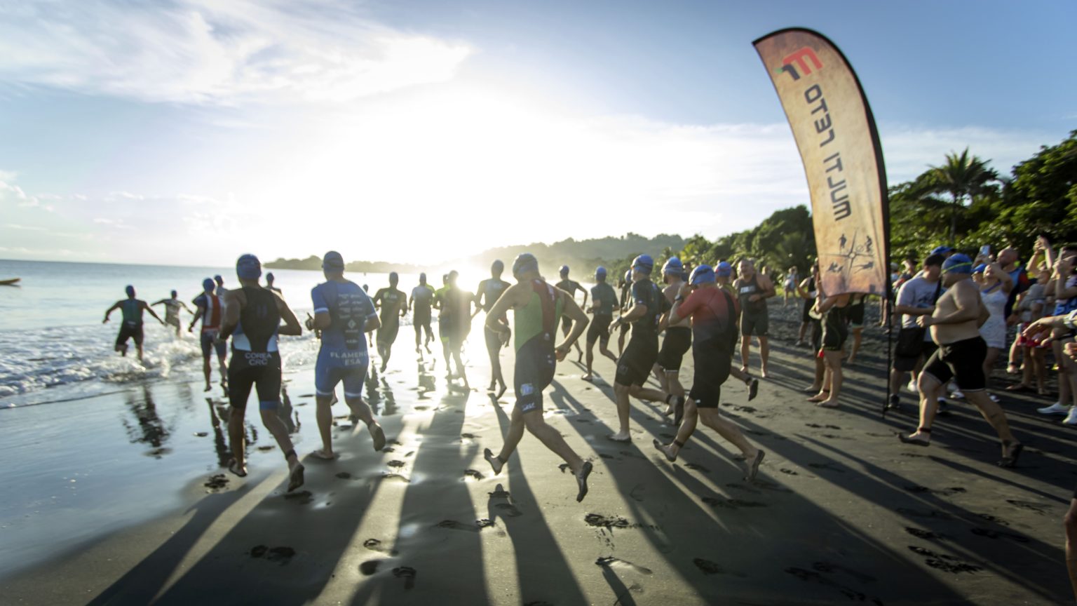 Imagen principal del artículo: Puerto Viejo albergará la 15.ª edición del triatlón TICOMAN en octubre