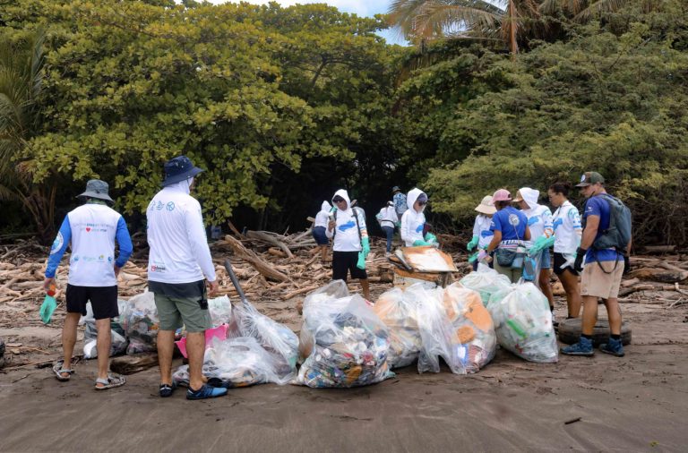 Instituciones se unen para limpiar el Golfo de Nicoya e Isla San Lucas en el Día del Medio Ambiente