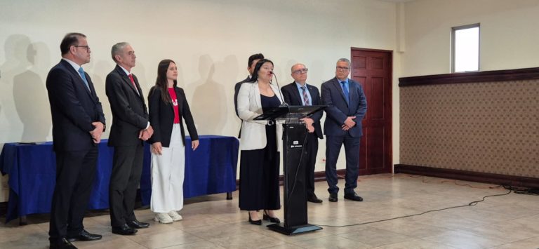 Universidades públicas solicitan incremento del 2,5% en FEES del 2026