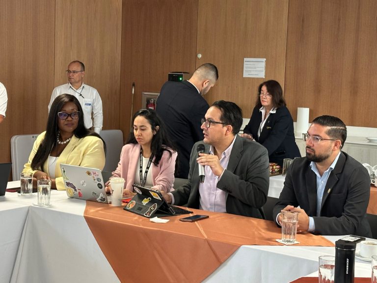 Municipalidad de Paraíso, AyA y Defensoría de los Habitantes abren mesa técnica para resolver conflicto por tarifas de agua