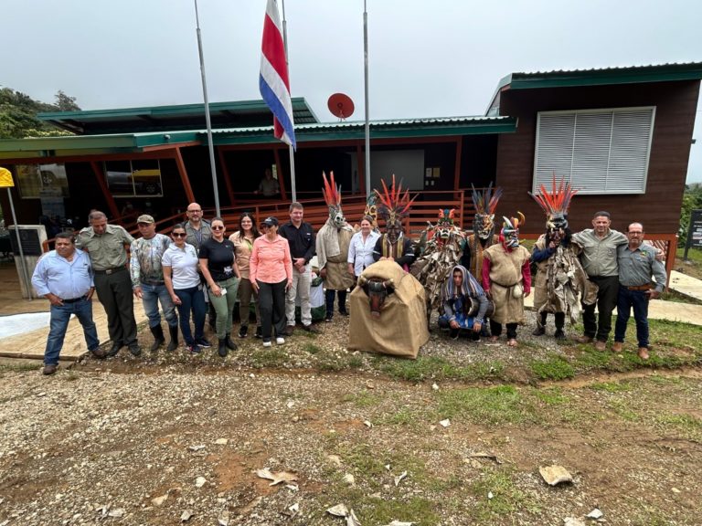 Parque Internacional La Amistad inaugura pasarela inclusiva para todas las personas