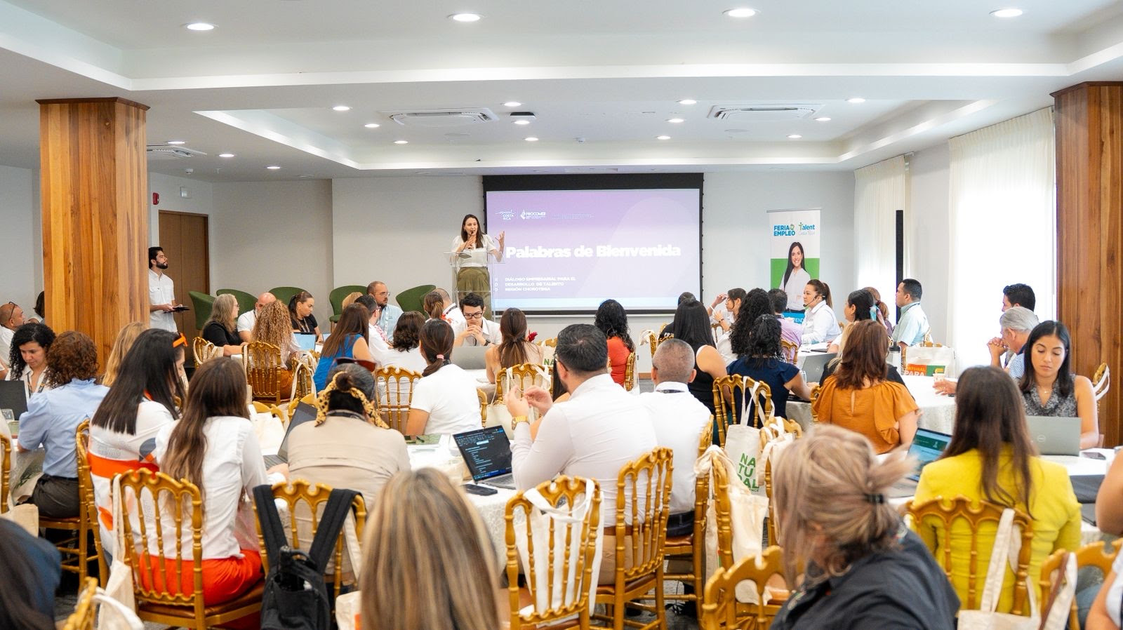 Imagen principal del artículo: Empresas, academia y actores regionales se reúnen en Guanacaste para impulsar el desarrollo del talento humano