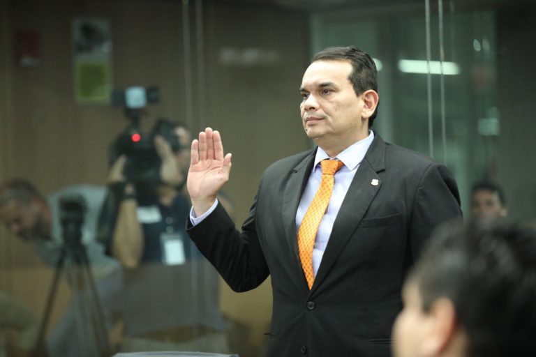 Corte Suprema suspende a director del OIJ tras múltiples denuncias de violación