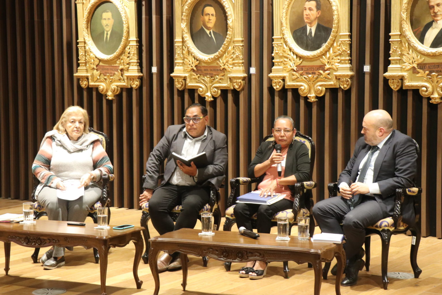 Imagen principal del artículo: Foro legislativo destacó alcance de ley para que mujeres rurales tengan más acceso a la tierra