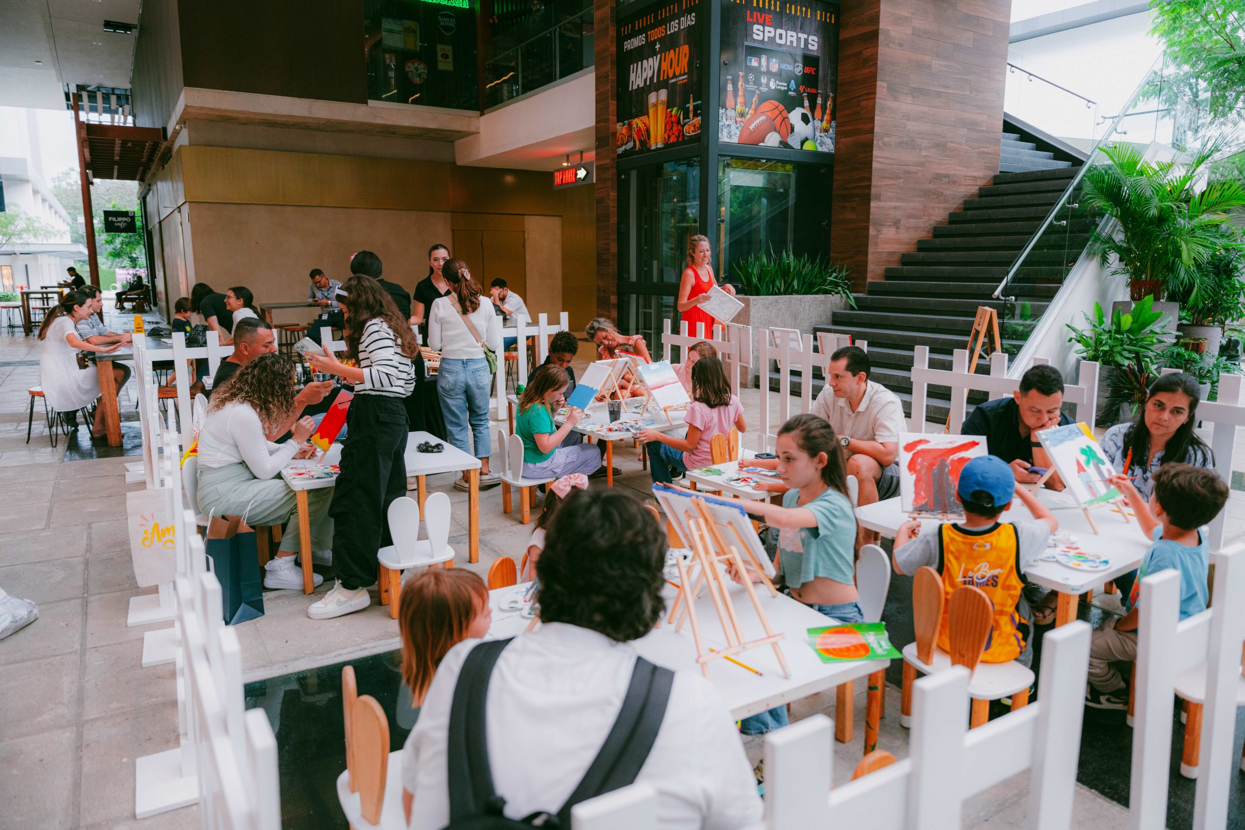 Imagen principal del artículo: Avenida Escazú, Escazú Village y Terrazas Lindora invitan a vivir unas vacaciones llenas de ciencia, aventura y creatividad