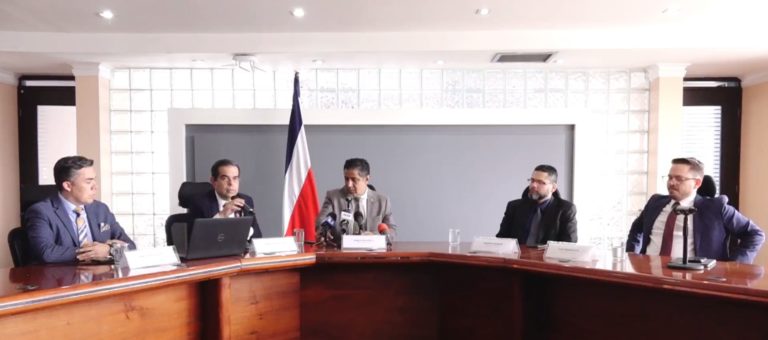 Hacienda atrasa inicio de nuevo sistema de tributación al 6 de octubre