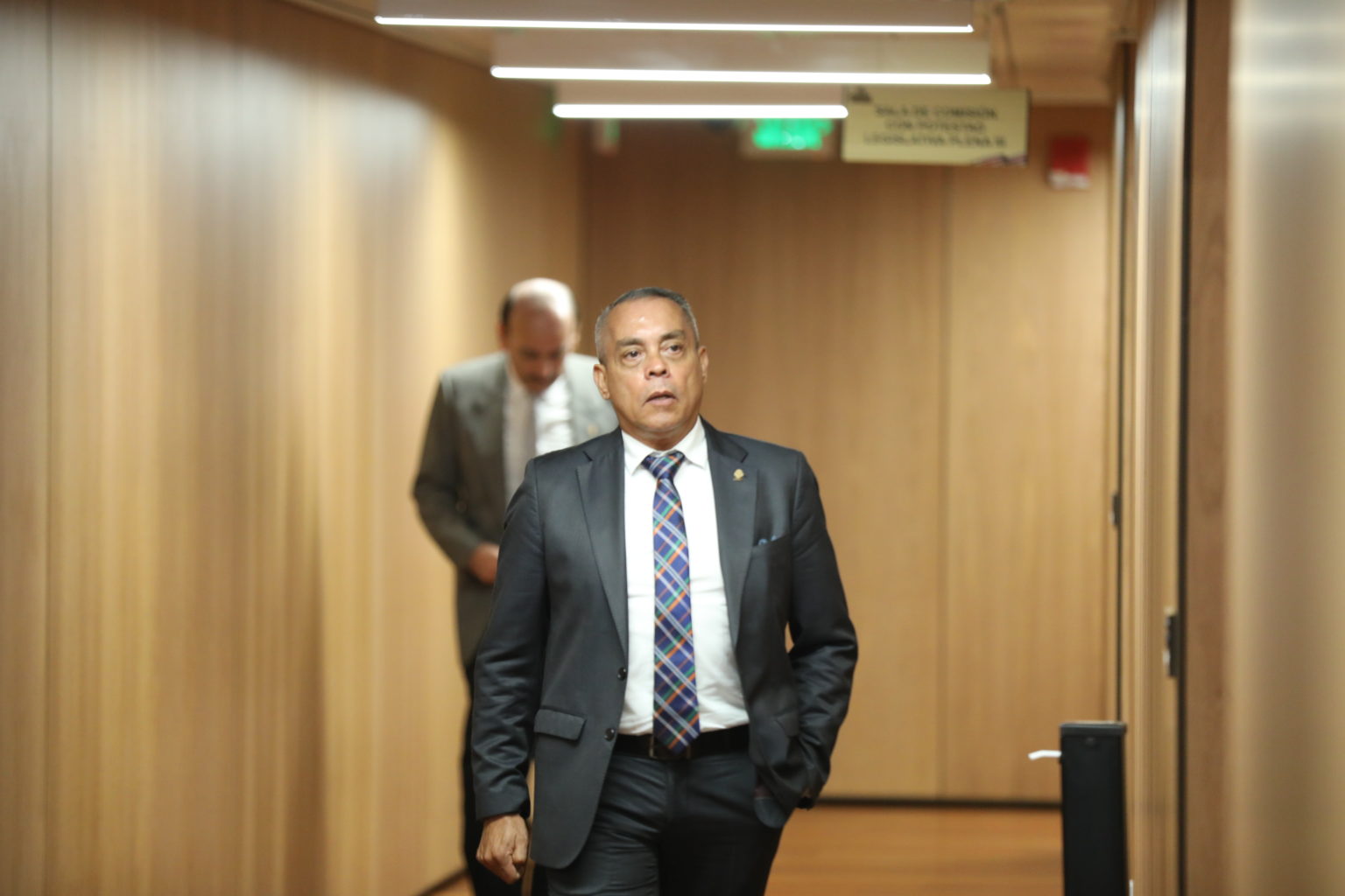 Imagen principal del artículo: Diputado del PUSC propone reforma para habilitar allanamientos en casos de extradición