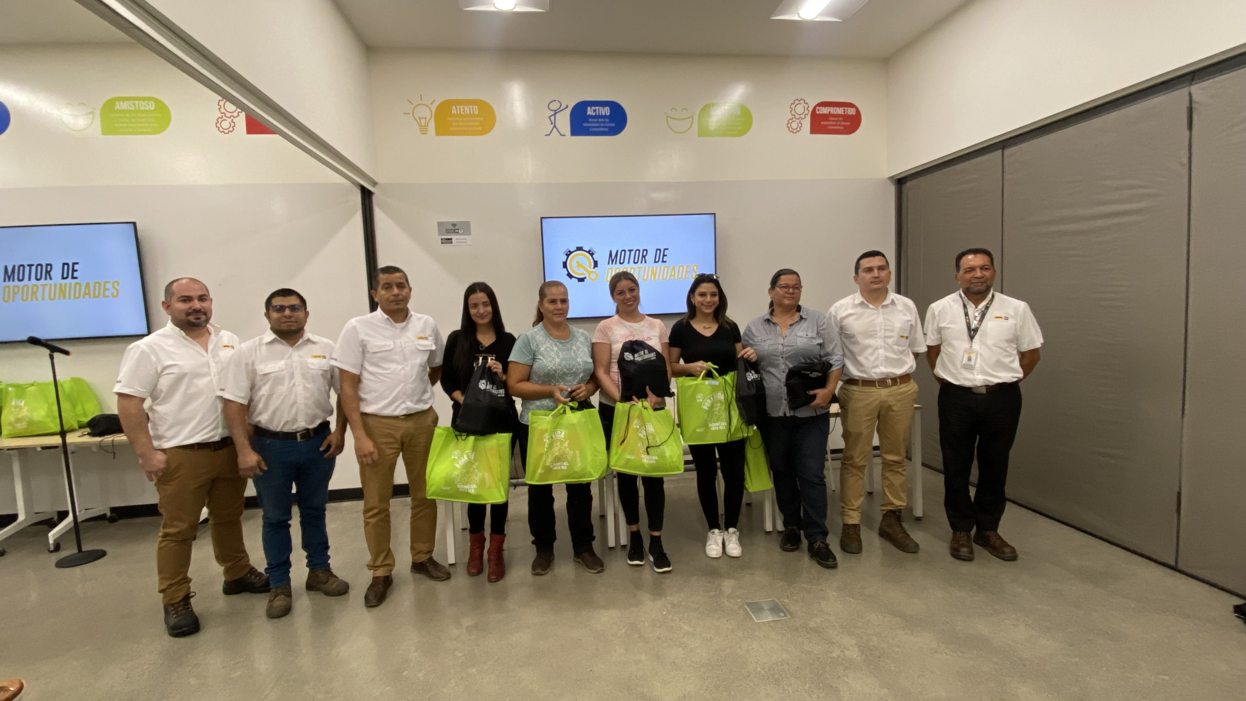 Imagen principal del artículo: MATRA capacitará a mujeres como operadoras de montacargas