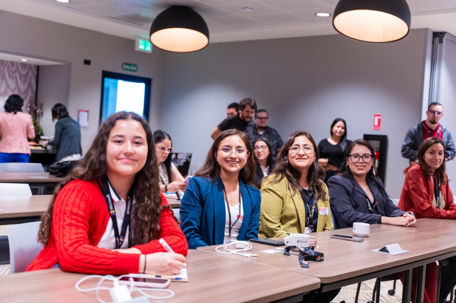 Imagen principal del artículo: INCAE lanza segunda edición del programa Women on the Move para impulsar el talento femenino en América Latina