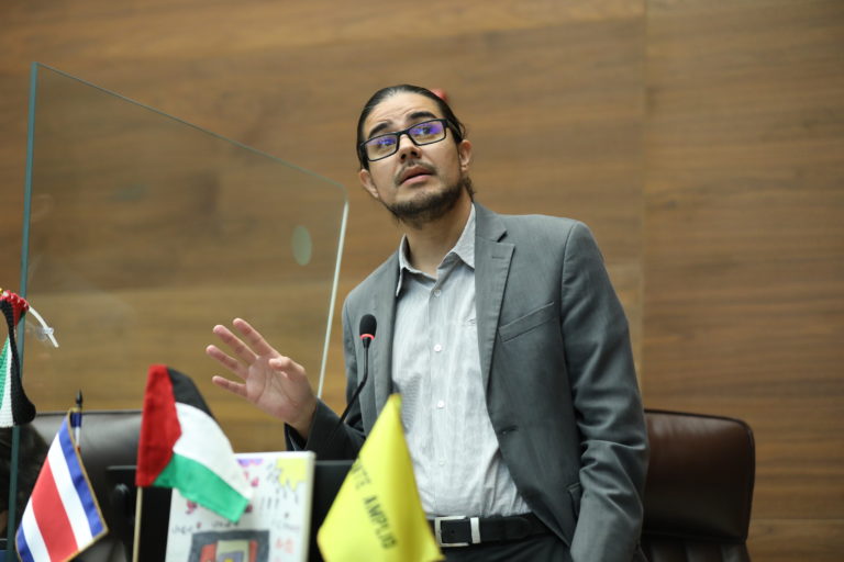 Diputado implora a Chaves convocar proyecto para garantizar pago a cuidadores de personas en fase terminal