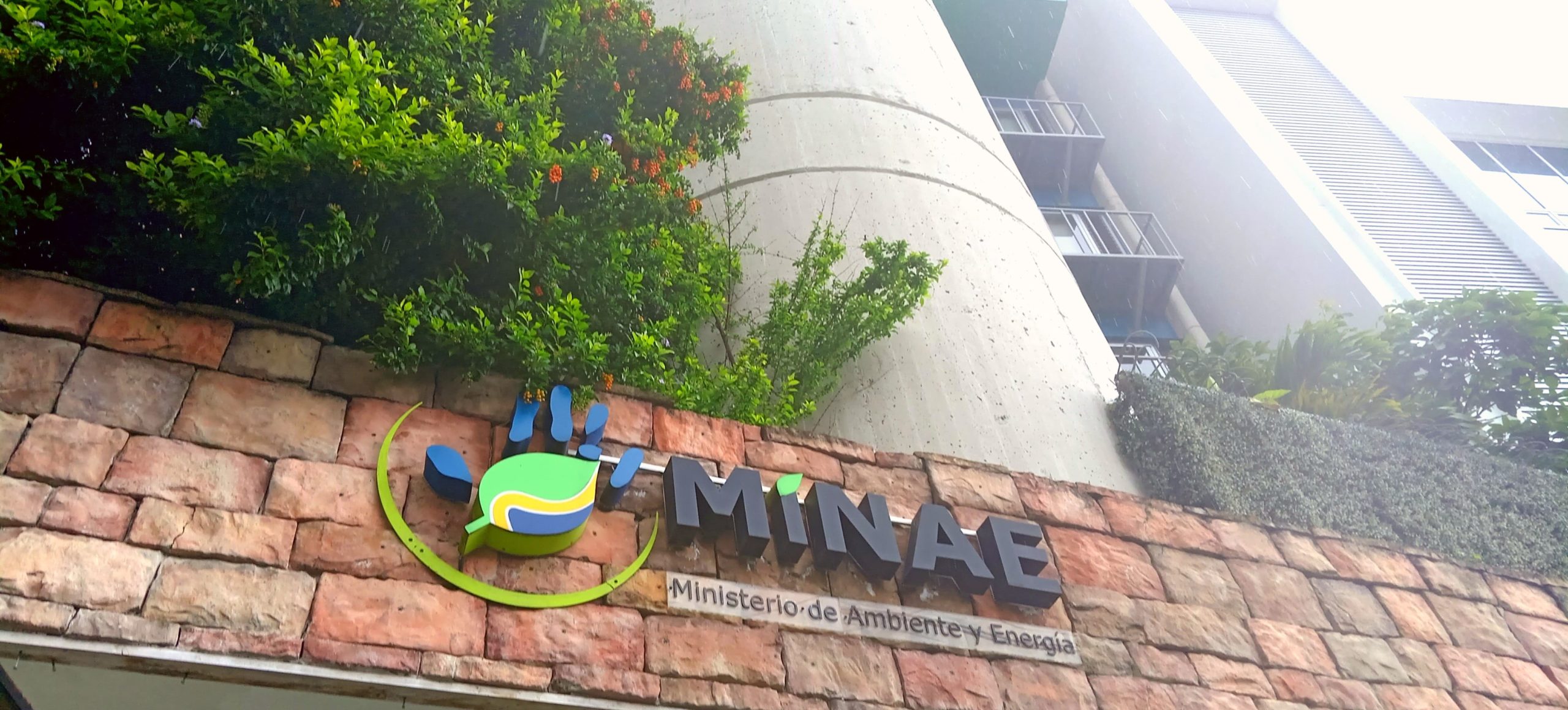 Imagen principal del artículo: Minae presentará Plan de Acción en Descarbonización en el primer semestre del 2026