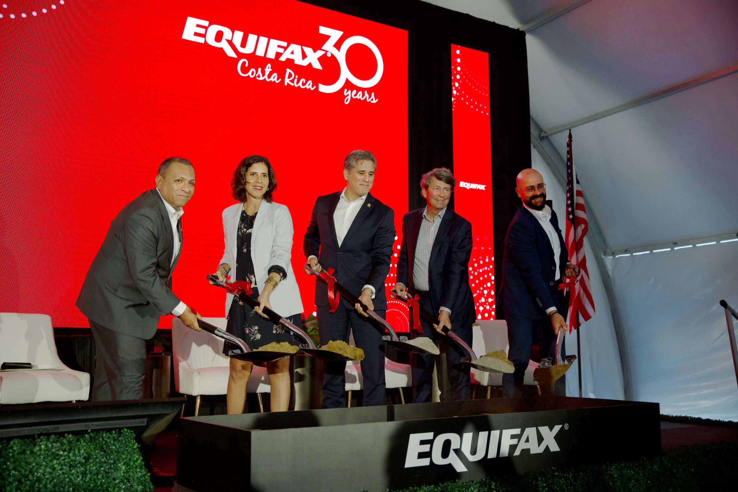 Imagen principal del artículo: Equifax invierte $30 millones en Costa Rica e inicia construcción de nuevo campus en Savia Heredia