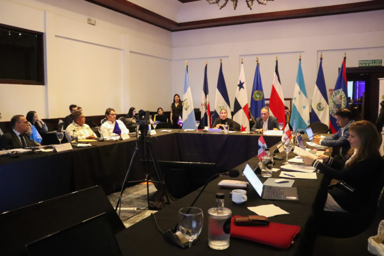 Ministros de Educación del SICA acuerdan hoja de ruta para fortalecer la educación rural