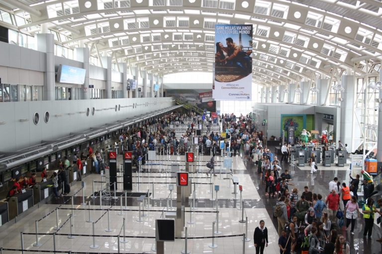 Entrada de turistas al país cayó 2,81% en el primer semestre del año