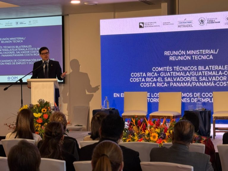 Costa Rica y Panamá firman protocolo para fomentar la migración laboral en condiciones de trabajo dignas