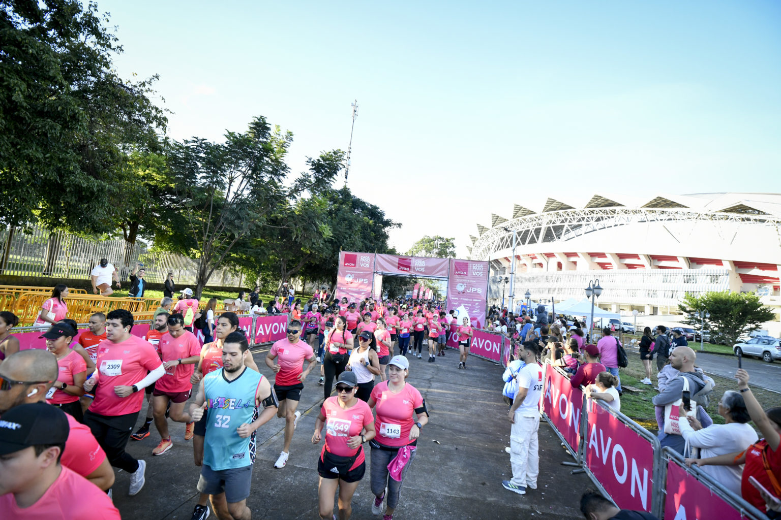 Imagen principal del artículo: Únase a salvar vidas, corriendo o caminando en carrera y caminata AVON 2025