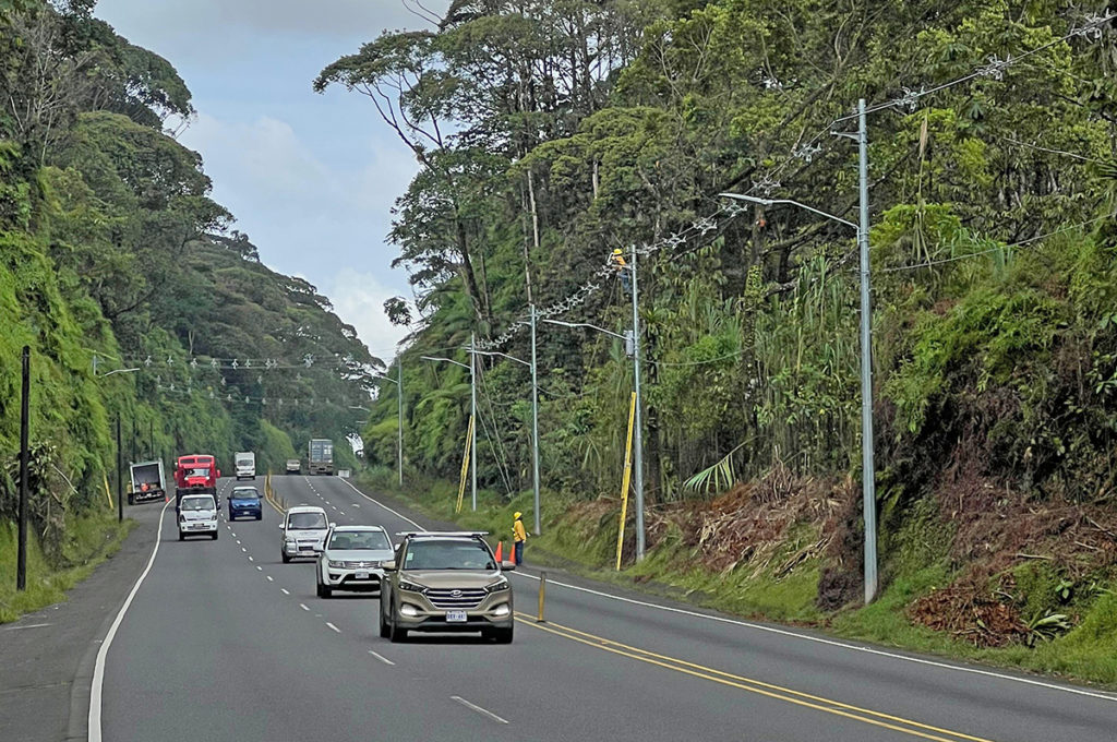 Grupo ICE pone en operación los primeros ocho kilómetros de alumbrado en la Ruta 32