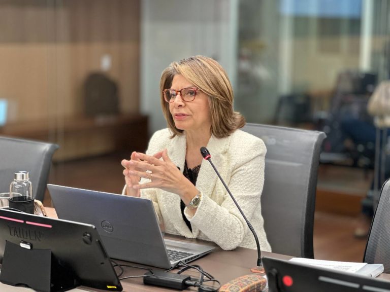 Laura Chinchilla y una comparecencia para el recuerdo