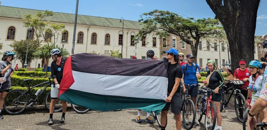Imagen principal del artículo: Segunda Cleteada por Palestina recorrió calles de San José en muestra de solidaridad