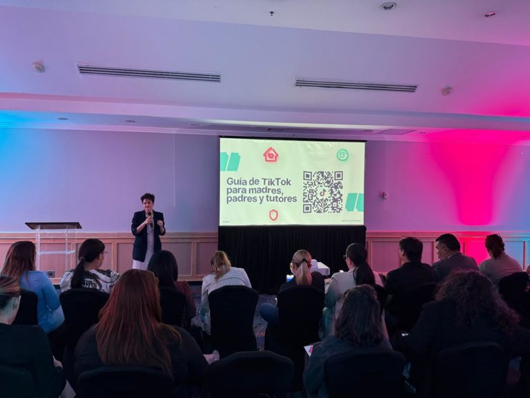 Paniamor lanza guía de mediación parental para TikTok
