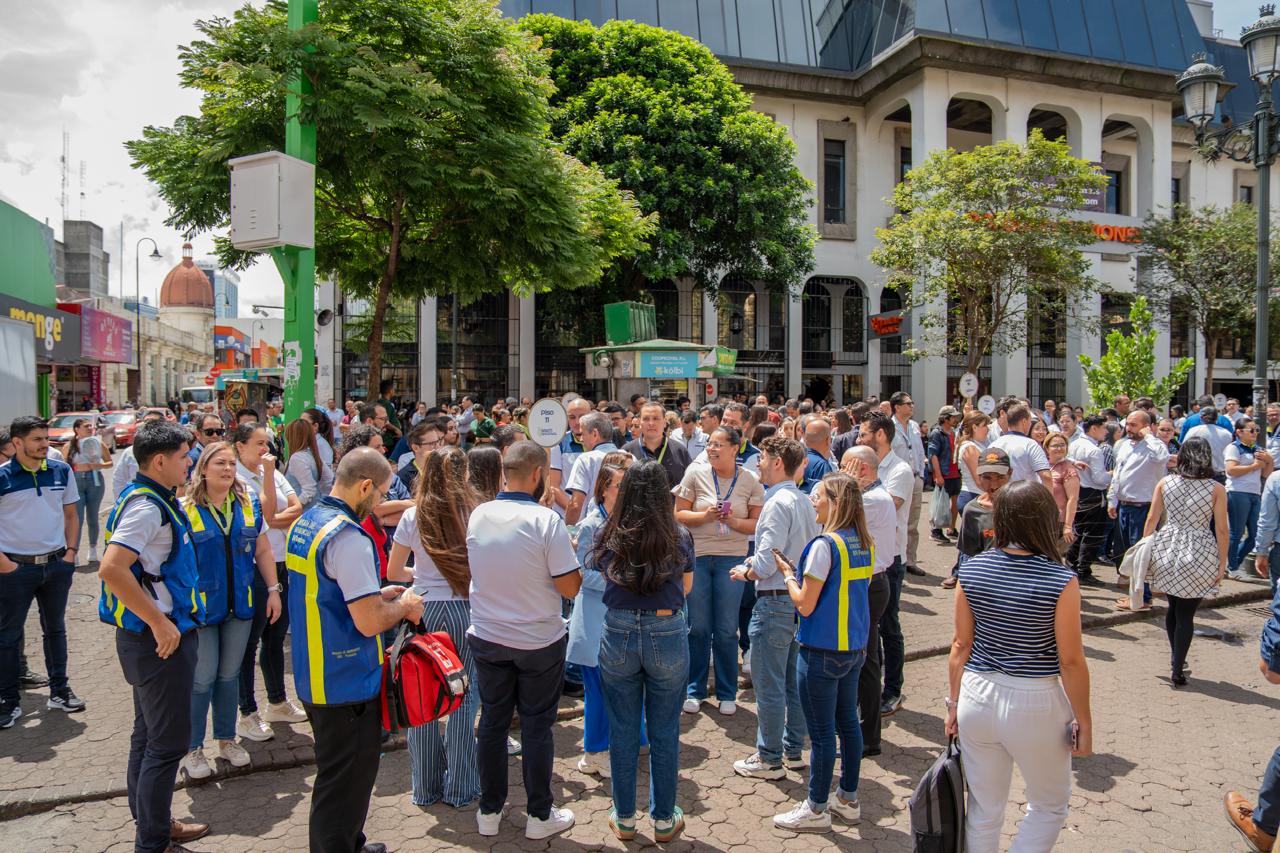 Imagen principal del artículo: BN participa en Simulacro Nacional para fortalecer la cultura de prevención ante emergencias