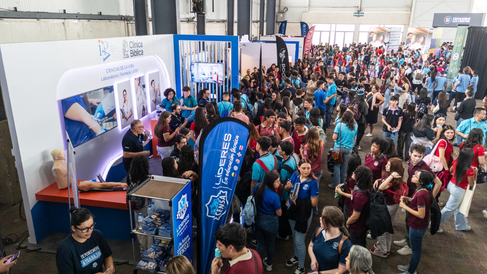 Imagen principal del artículo: Expo U 2025 abre sus puertas: una guía completa para estudiantes que buscan avanzar en su formación universitaria