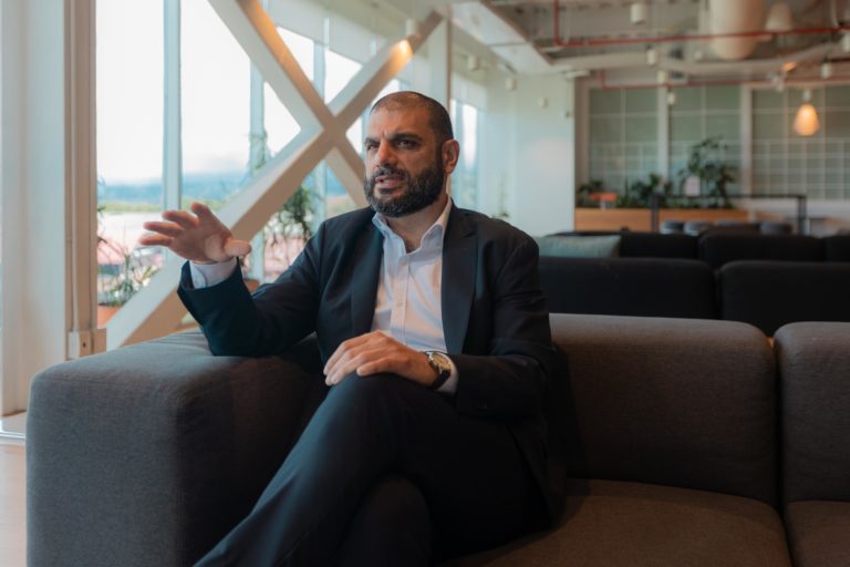 Plataformas digitales reportarán ingresos de creadores de contenidos a Tributación