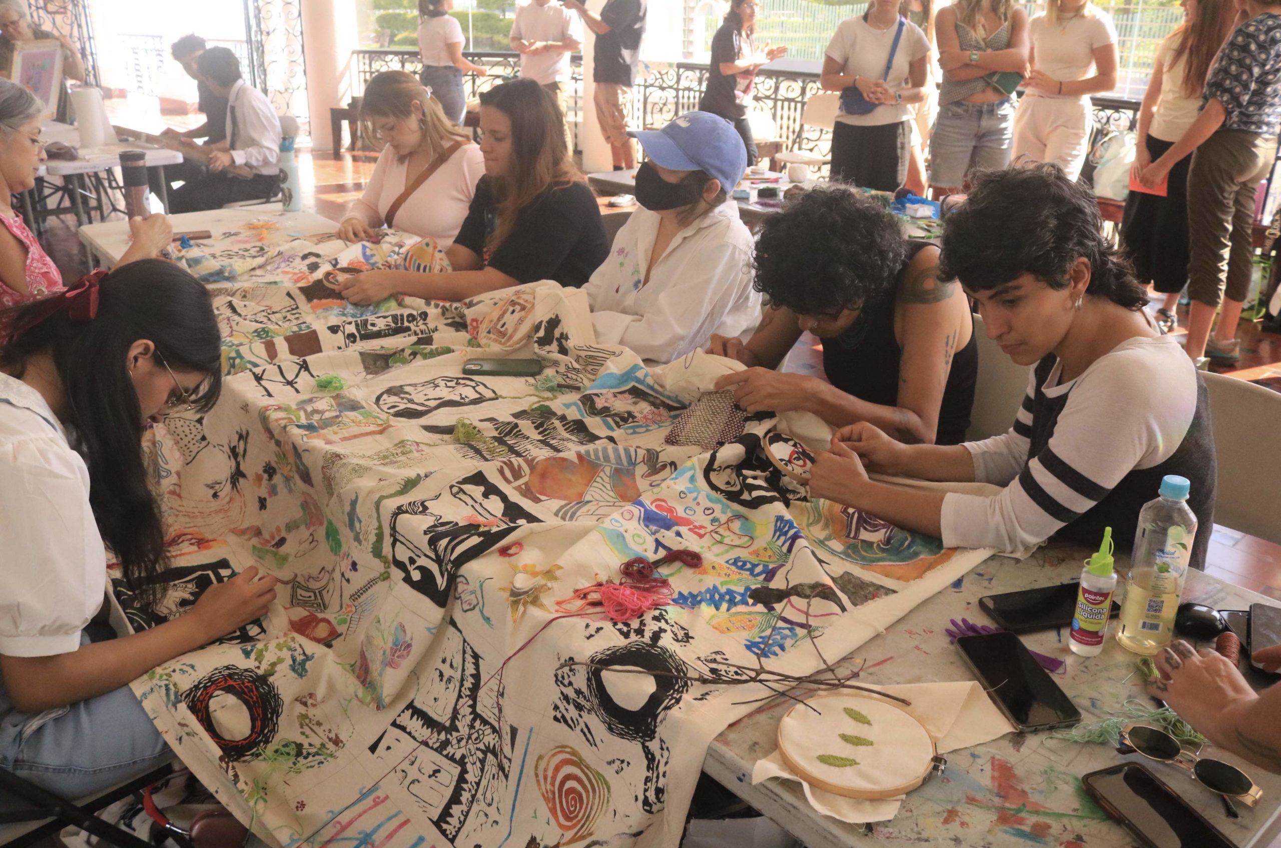 Imagen principal del artículo: Proyecto textil une a mujeres artistas de Costa Rica y Estados Unidos