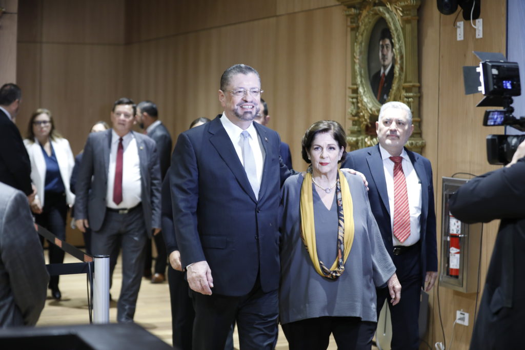 Jueza penal a Pilar Cisneros: “No destruyamos con palabras de confrontación la institucionalidad que acogió a su familia”