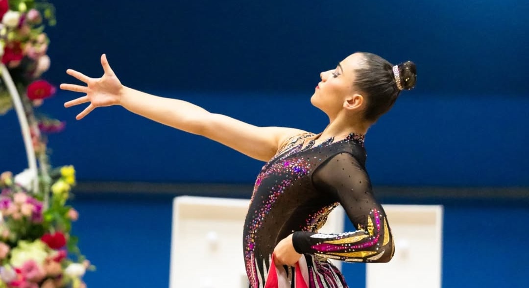 Imagen principal del artículo: Gloriana Sánchez hace historia otra vez: primera tica en un Mundial de Gimnasia Rítmica