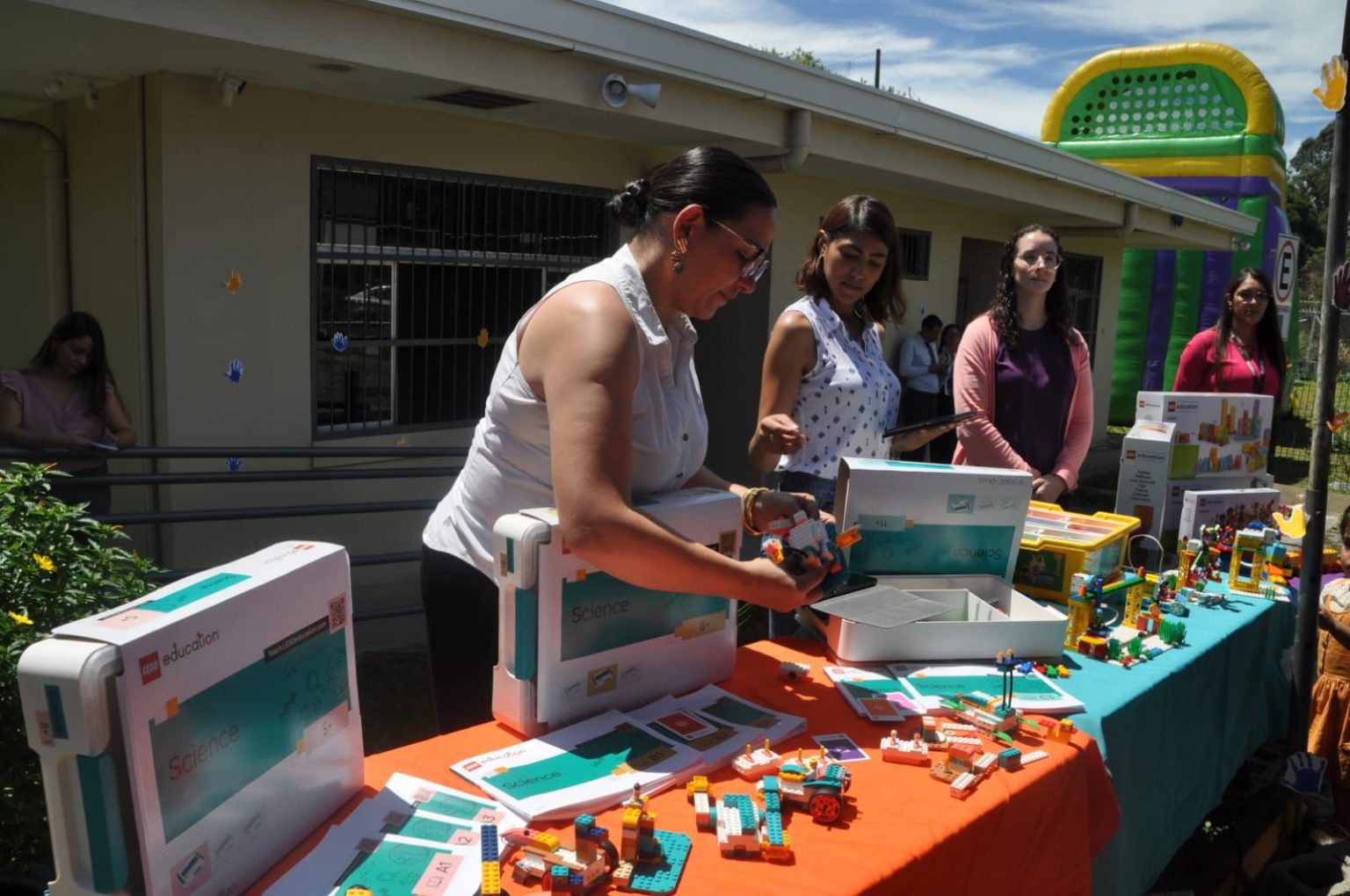 Imagen principal del artículo: Robótica educativa será impartida a preescolares en los CEN-CINAI del país