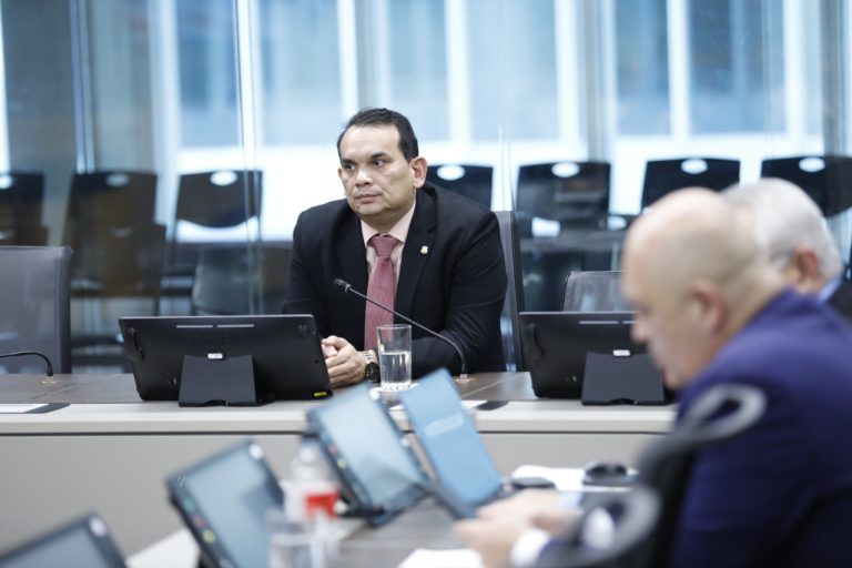 Corte Suprema amplía a tres meses la suspensión del director del OIJ